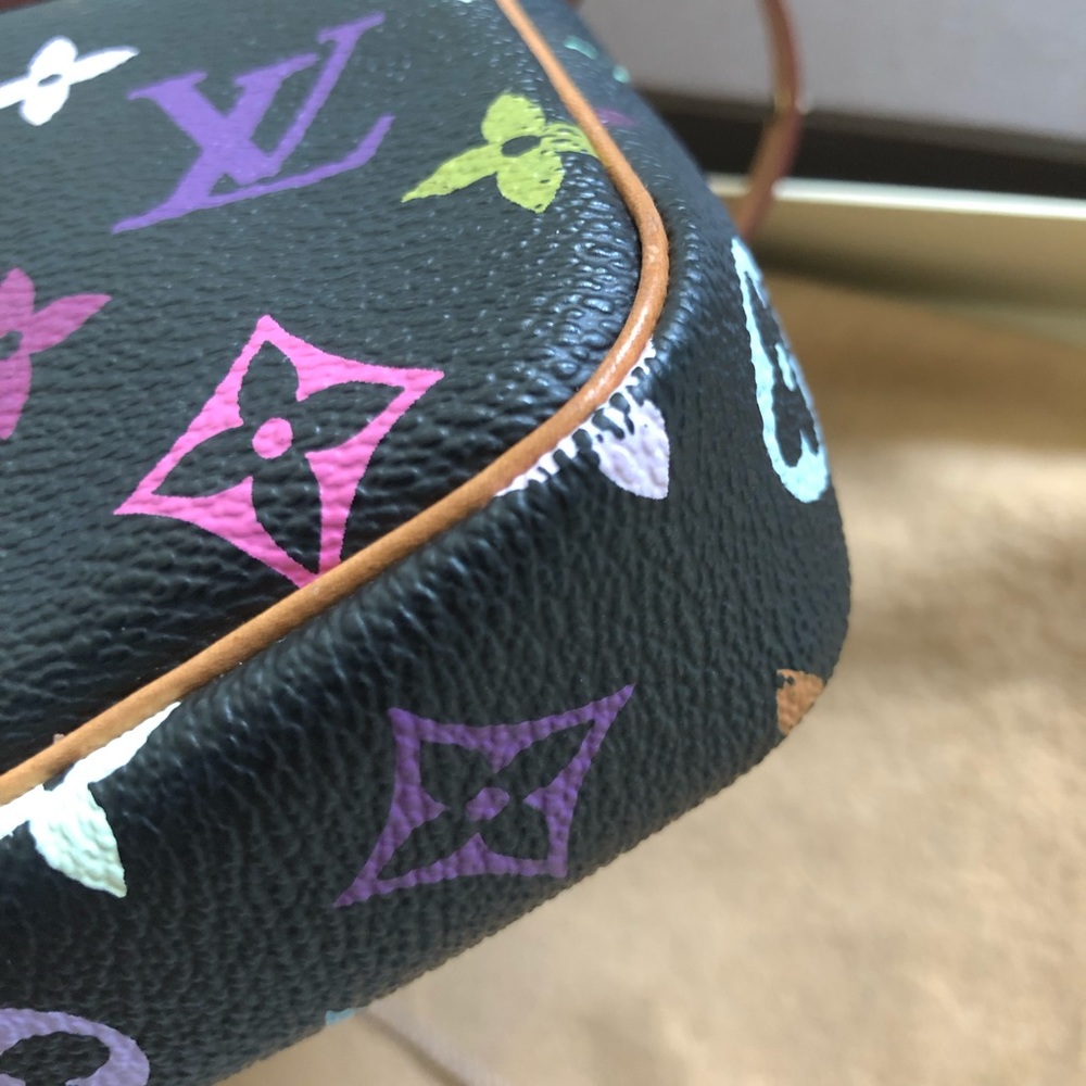 ❣️LOUIS VUITTON❣️Black Multi Crossbody Pouchette - Picture 6 of 8